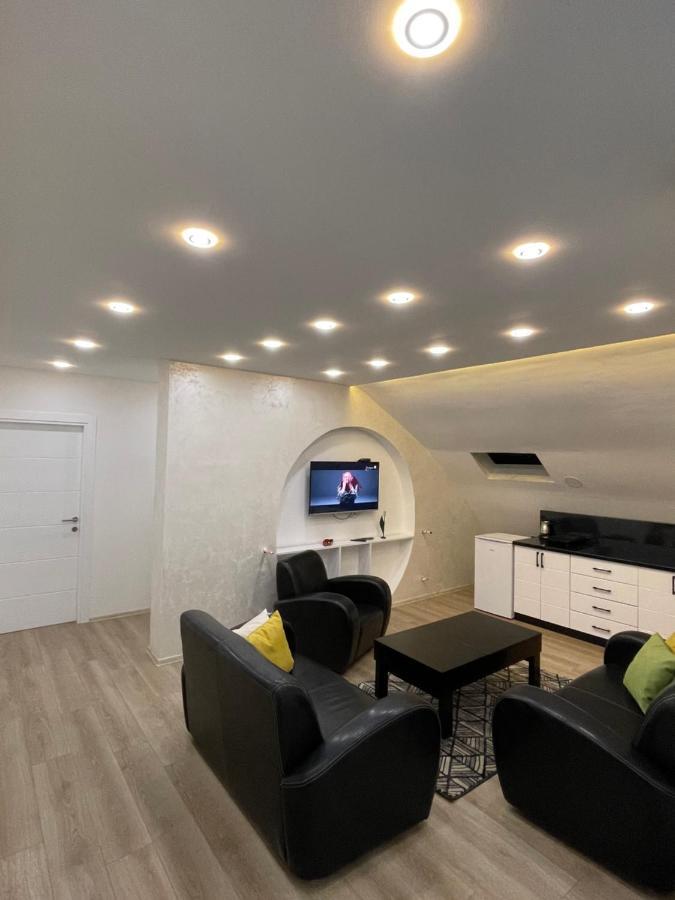 נובי פאזאר Luna Apartment מראה חיצוני תמונה