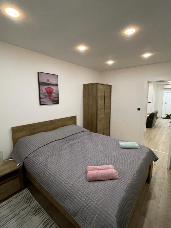 נובי פאזאר Luna Apartment מראה חיצוני תמונה
