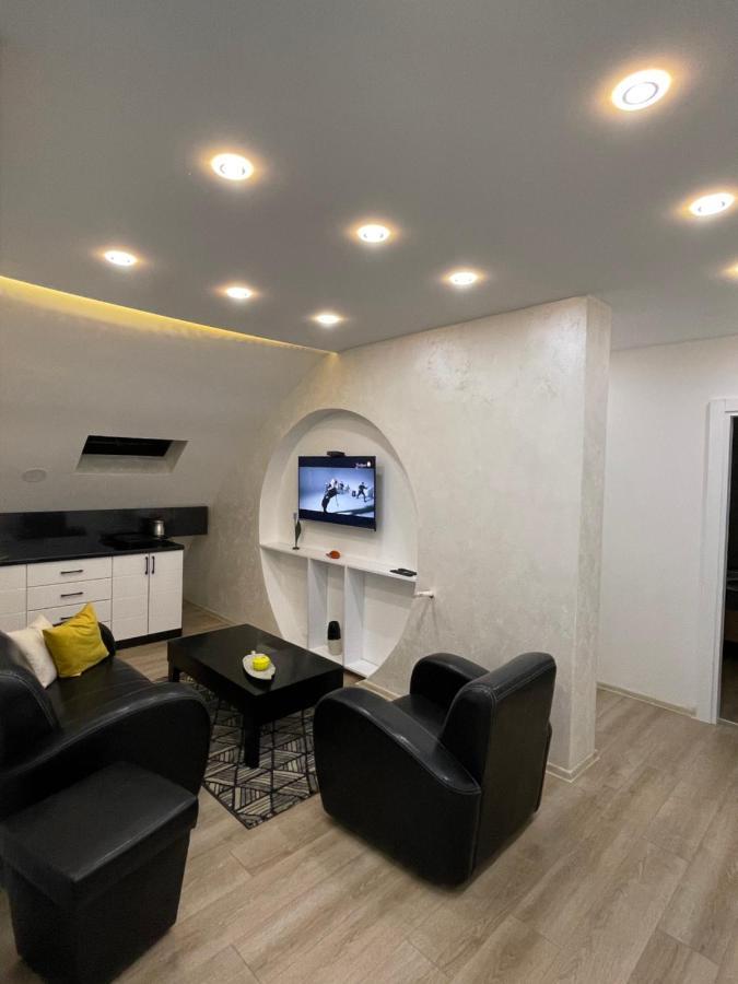 נובי פאזאר Luna Apartment מראה חיצוני תמונה
