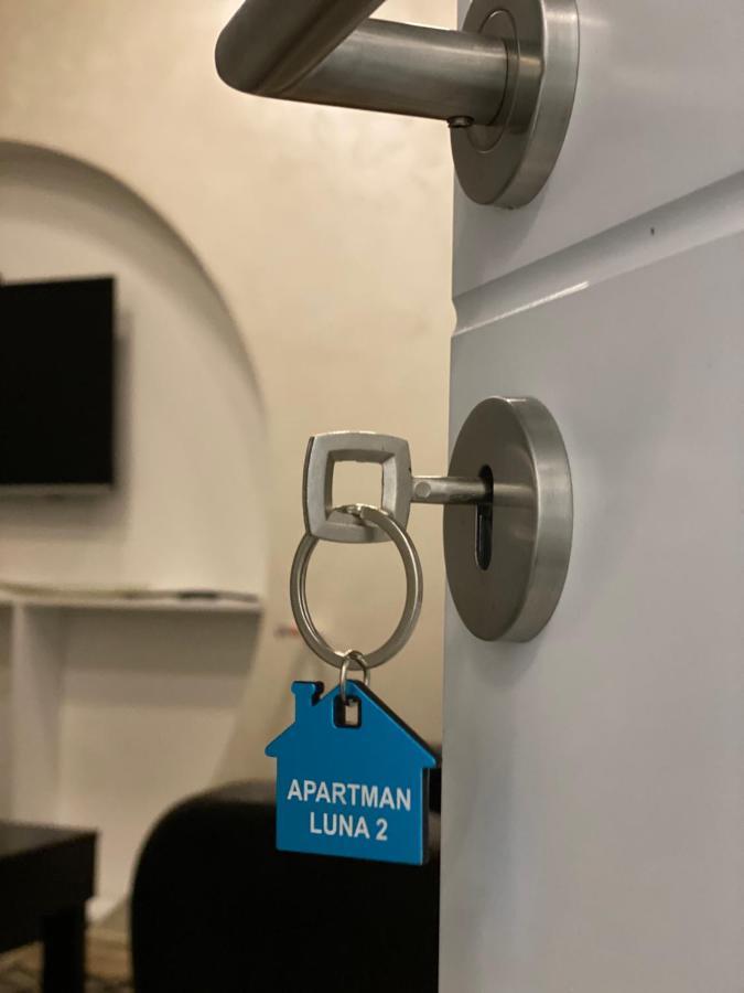 נובי פאזאר Luna Apartment מראה חיצוני תמונה